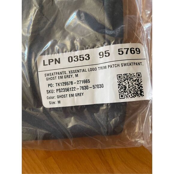 Savage X Fenty Unisex Xssential Logo Trim Patch Sweatpants Size M Ghost ‘Em Grey - Picture 6 of 6